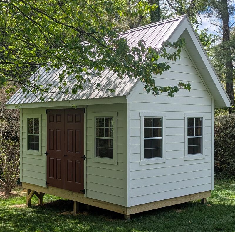 Can we let the chickens go under this or will they hurt themselves?